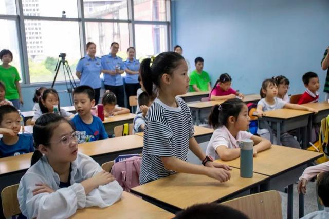 走进“爱心暑托班”护航青少年安全成长(图3)