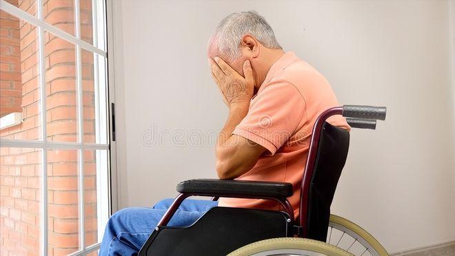 89岁凤凰男坦言：我退休金1万还有4套房但我现在却想早点离开(图5)
