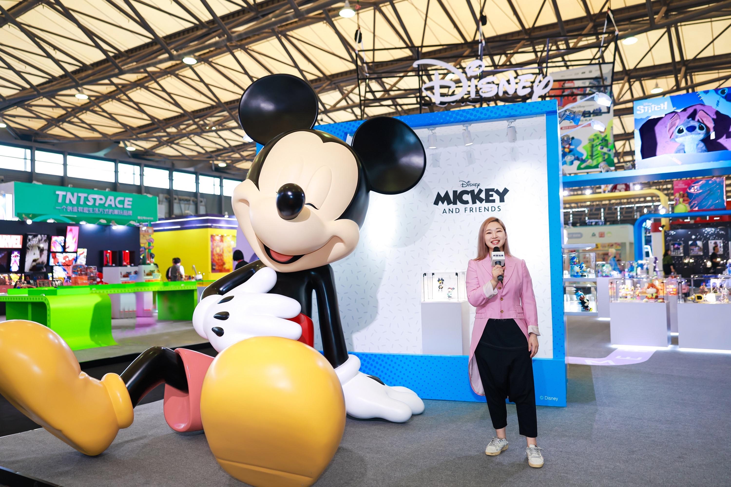 每2秒售出一件毛绒玩具！1500余件迪士尼玩具亮相2024年中国展(图3)