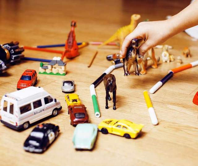 玩具不再成“山”！教孩子学会玩具「断舍离」享受家庭干净整洁(图2)