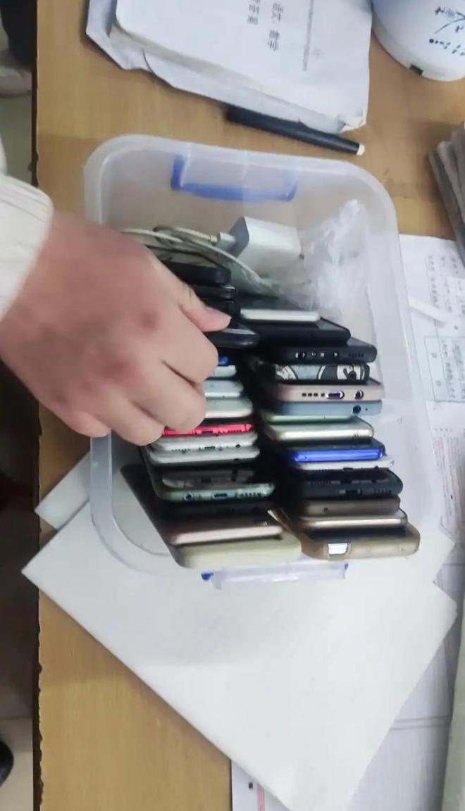 春节回家深感震撼:手机最先摧毁的可能是底层家庭的孩子(图9)