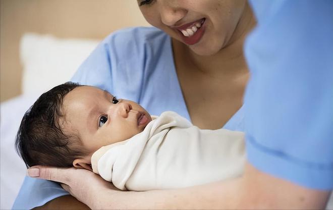 三个月宝宝怎么早教？具体方法教你妈妈做对宝宝才能发育更聪明(图4)