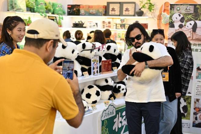 无人驾驶接驳车、手冲咖啡机器人本届服贸会科技体验再升级(图5)