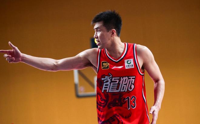 比周琦多打1年！郭艾伦转会接近告吹2家豪门也差钱难拿第5冠(图5)