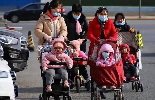 “人口警报”再次拉响二胎效果不佳三胎没人生奇葩建议频出！(图12)