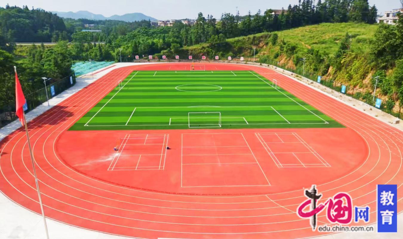 江西信丰:聚焦群众所盼办好教育实事(图2)